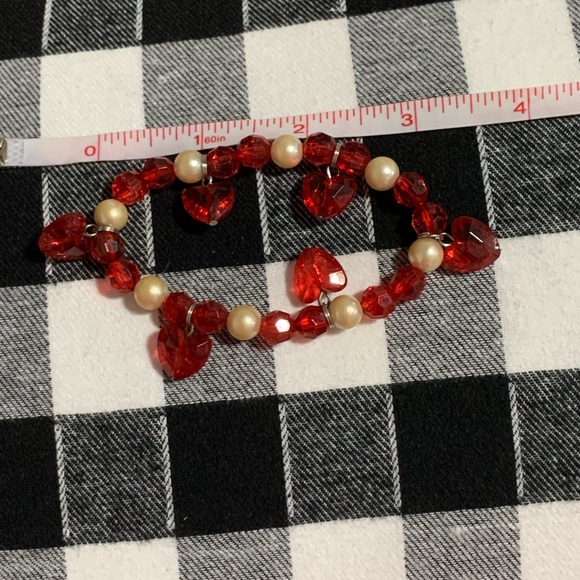 Red stretch  bracelets - Picture 5 of 5
